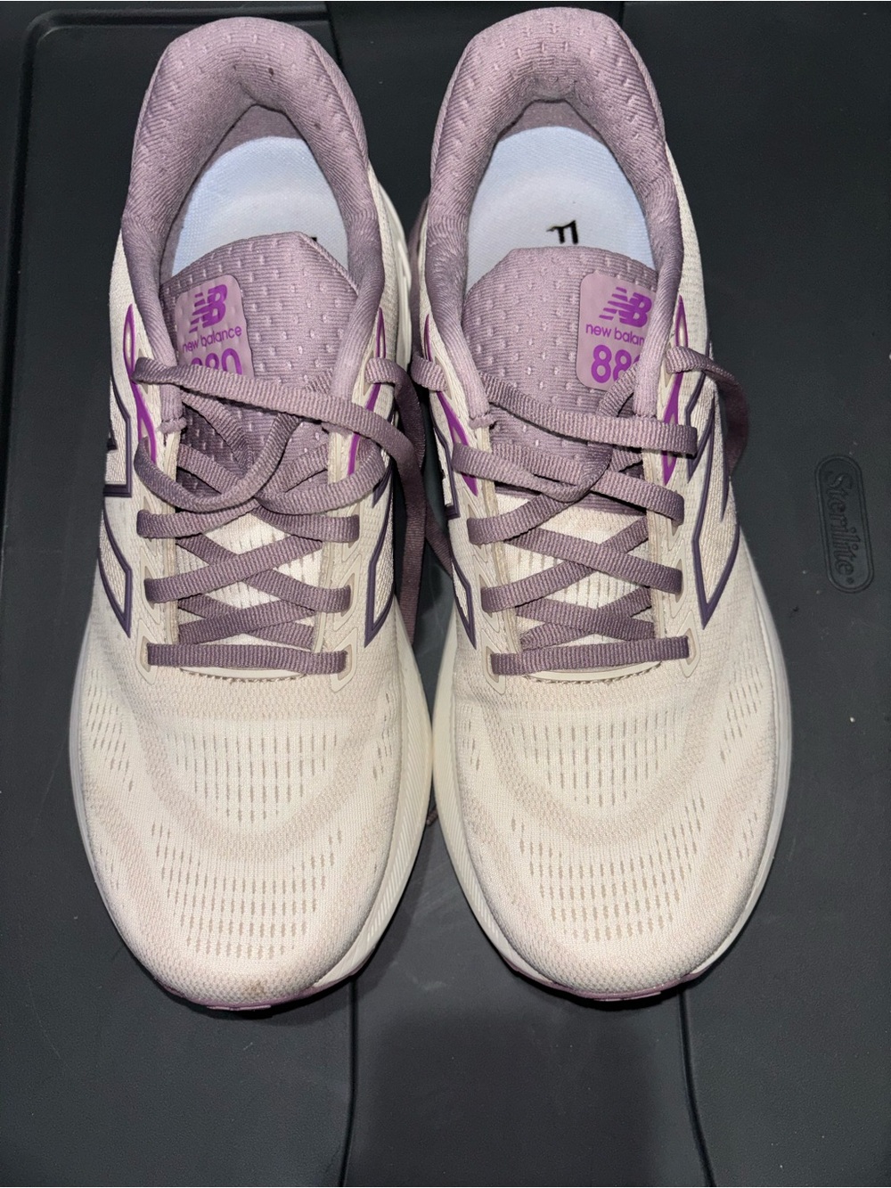 Women’s Size 10 New Balance 880 in Limited Color Linen with Dark Ice Wine
